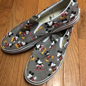 Mickey Mouse Vans EXCLUSIVE RUN